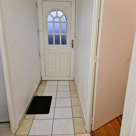 דירה Bien E Proche Lyon St Exupery St Quentin Fallavier Village De Marques *